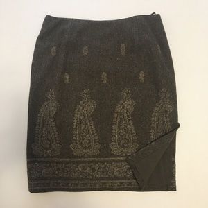 12P Anne Klein Wool embroidered skirt